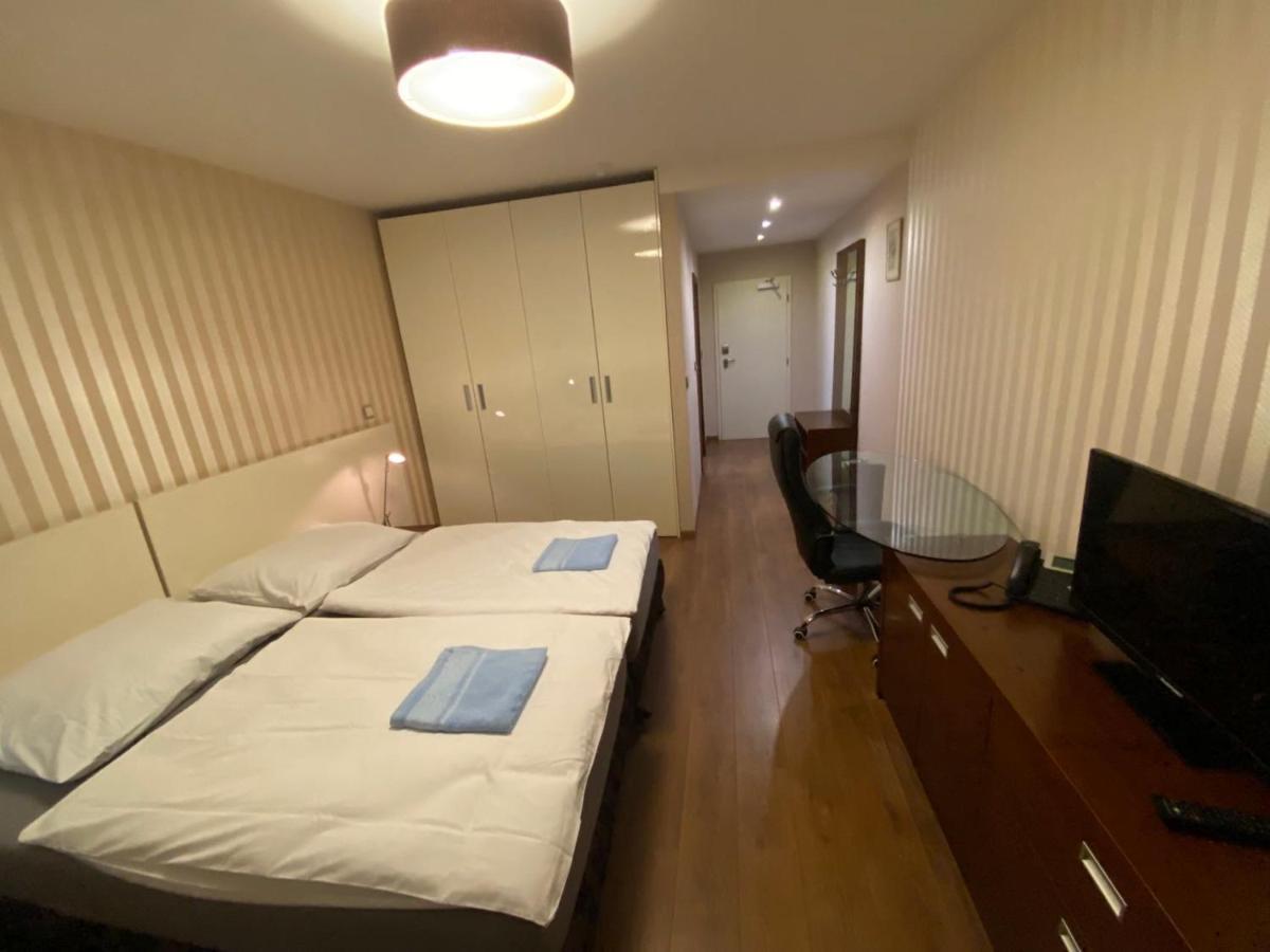 Golden Fish Apartmany Xia Πίλζεν Εξωτερικό φωτογραφία